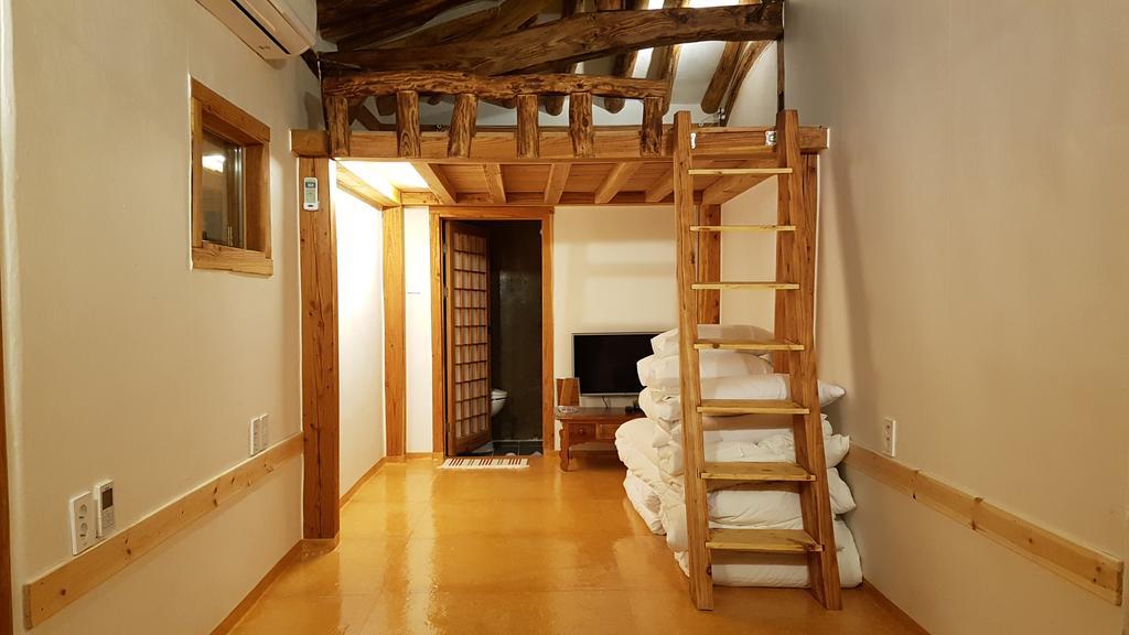 Ohnewwall Guesthouse Jeonju Ngoại thất bức ảnh
