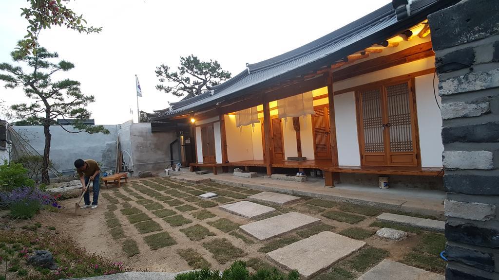 Ohnewwall Guesthouse Jeonju Ngoại thất bức ảnh