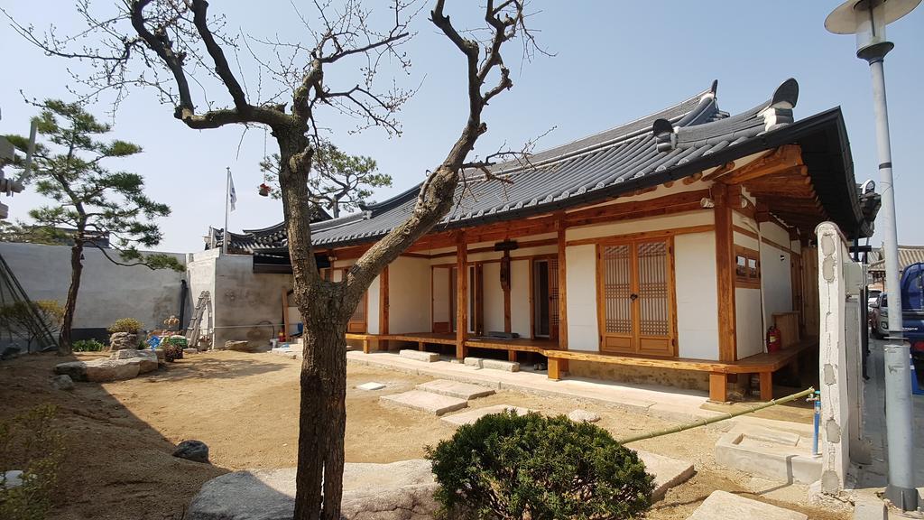 Ohnewwall Guesthouse Jeonju Ngoại thất bức ảnh