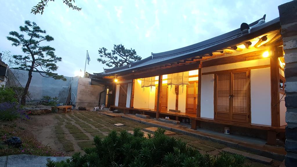 Ohnewwall Guesthouse Jeonju Ngoại thất bức ảnh