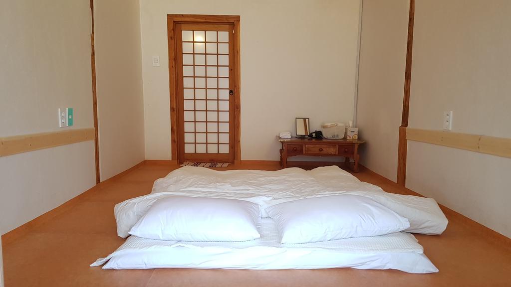Ohnewwall Guesthouse Jeonju Ngoại thất bức ảnh