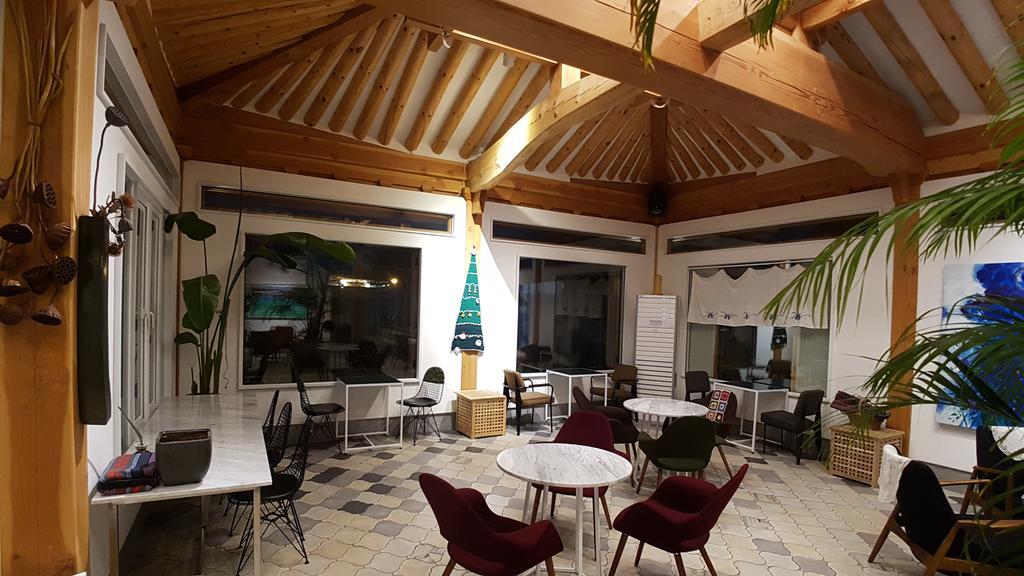 Ohnewwall Guesthouse Jeonju Ngoại thất bức ảnh
