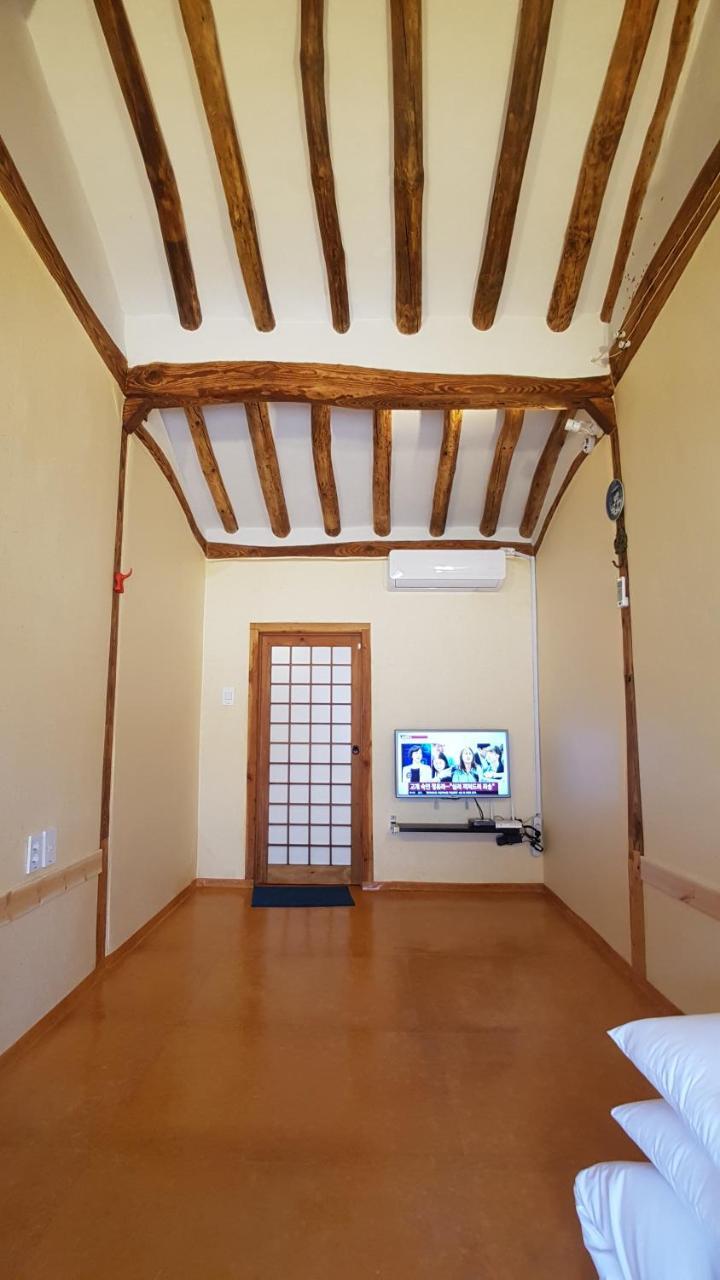 Ohnewwall Guesthouse Jeonju Ngoại thất bức ảnh